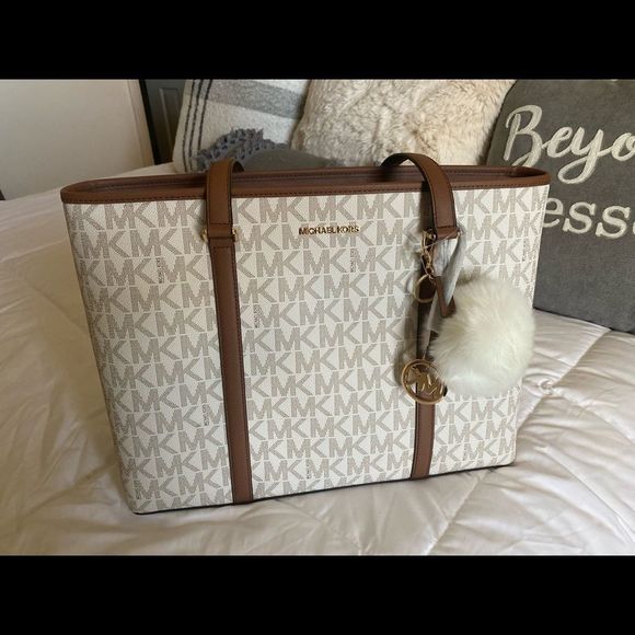 Authentic Michael Kors LG MF TZ tote New with Tag - Picture 1 of 10